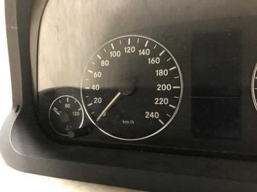 Compteur mercedes classe 169 - mercedes, a